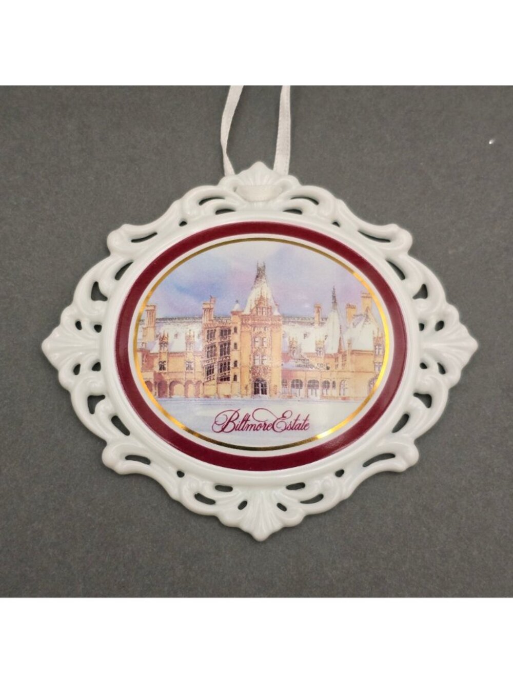 Vintage 1997 Biltmore Estate Fine Porcelain Ornament 24K Gold Trim Boxed 4" - Picture 5 of 11